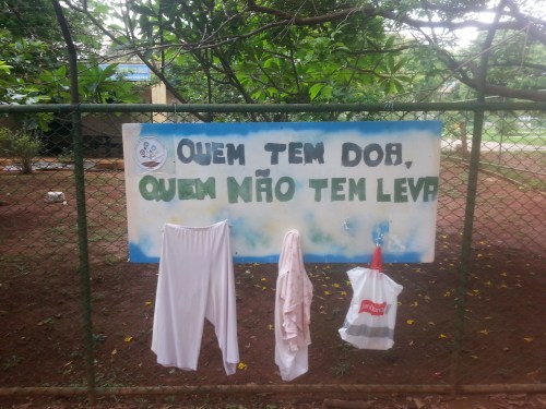 Quem tem doa, quem não tem leva