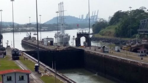 Ao lado esquerdo do ponto de visitação, vemos a primeira comporta