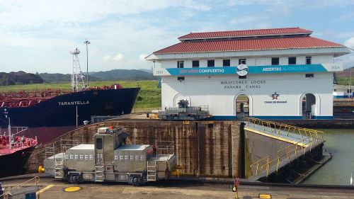 E lá vão para a segunda comporta